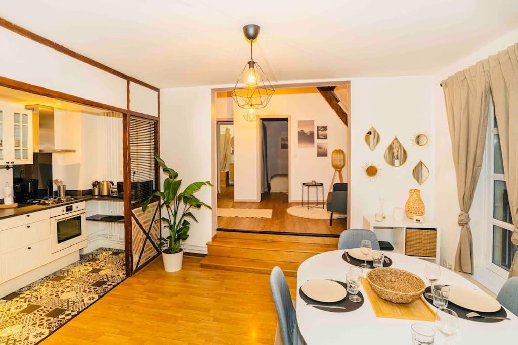 Nid Douillet La Cour Du Dauphin, Vue Cathedrale Imprenable Apartment Laon Ngoại thất bức ảnh